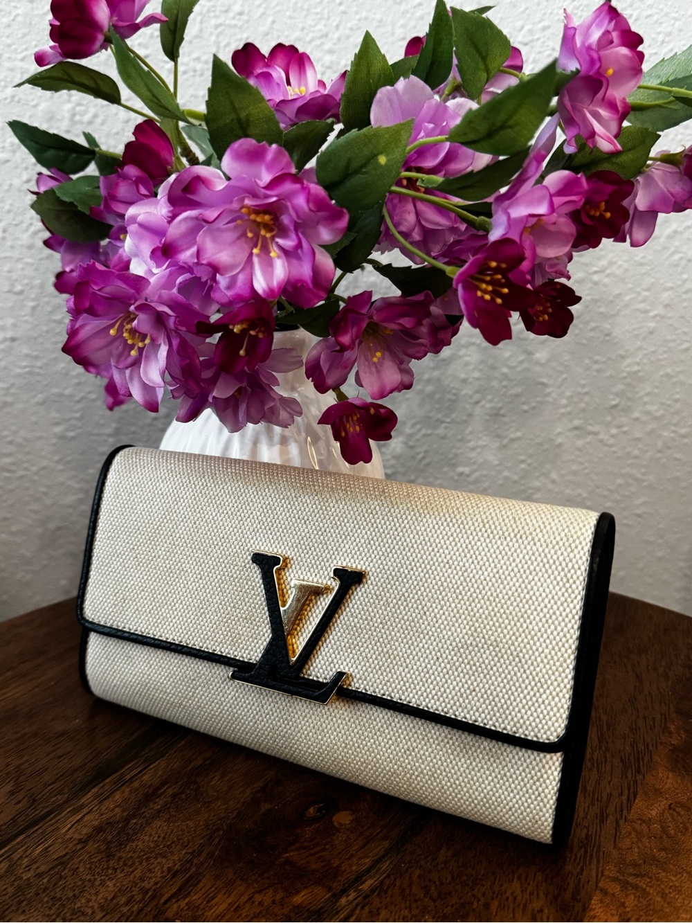 Louis Vuitton Ivory Canvas Capucines Wallet C.2019-2020